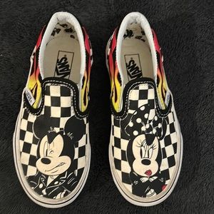 Practically brand new. Mickey & Minnie Toddler flame vans